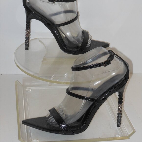 AZALEA WANG BLACK STRAPPY SANDALS SIZE 9 MEDIUM - Picture 3 of 7